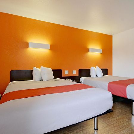 Motel 6-Miami, Fl Doral Eksteriør billede