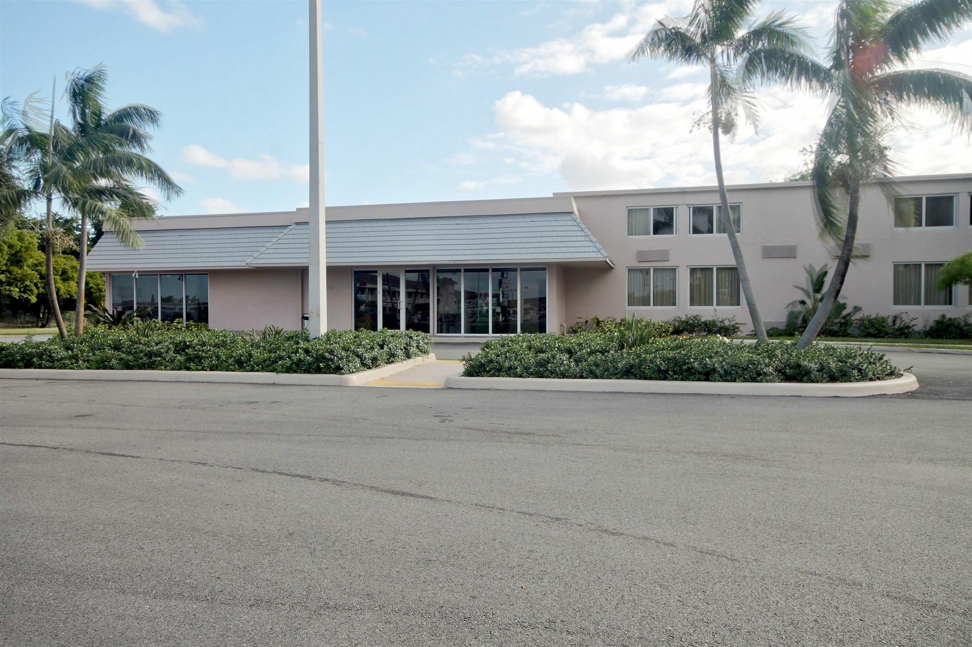 Motel 6-Miami, Fl Doral Eksteriør billede